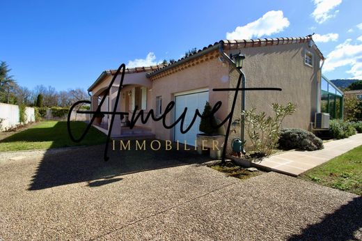 Luxe woning in Robion, Vaucluse
