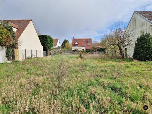 Land in Noisy-le-Roi, Yvelines