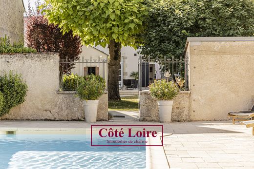 Luxury home in Fay-aux-Loges, Loiret