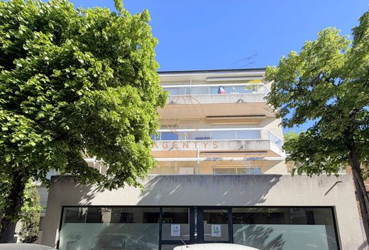 Office in Saint-Maur-des-Fossés, Val-de-Marne