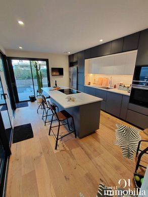 Luxus-Haus in Carquefou, Loire-Atlantique