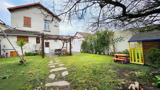 Luxe woning in Maisons-Alfort, Val-de-Marne