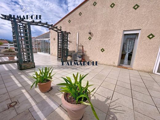 Luxury home in Perpignan, Pyrénées-Orientales