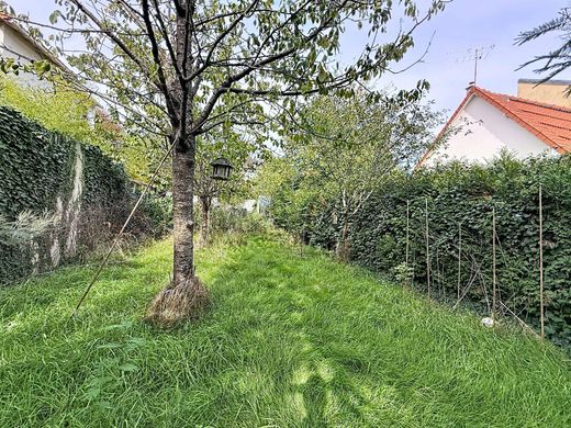 Maisons-Alfort, Val-de-Marneの高級住宅
