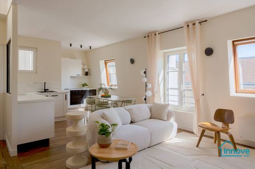 Apartment in Motte-Picquet, Commerce, Necker, Paris