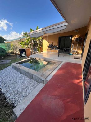 Maison de luxe à Pirae, Îles du Vent