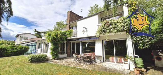 Luxury home in Viry-Châtillon, Essonne