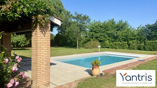 Luxury home in Fenouillet, Upper Garonne