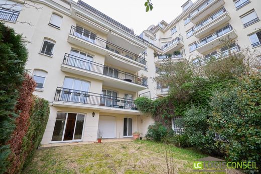 Daire Bourg-la-Reine, Hauts-de-Seine