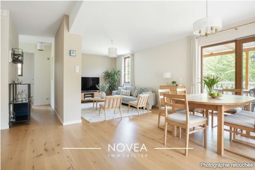 Luxury home in Curis-au-Mont-d'Or, Rhône