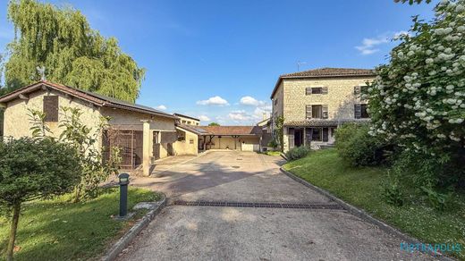 Casa di lusso a Villefranche-sur-Saône, Rhône