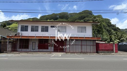 Wohnkomplexe in Taiarapu, Îles du Vent