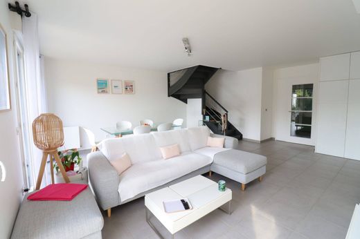 Элитный дом, Louveciennes, Yvelines