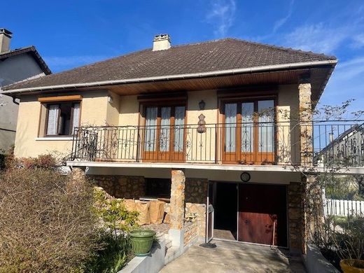 Luxus-Haus in Le Blanc-Mesnil, Seine-Saint-Denis
