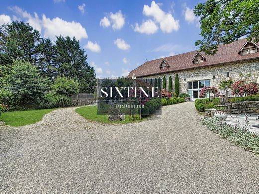 Maison de luxe à Bourgoin-Jallieu, Isère