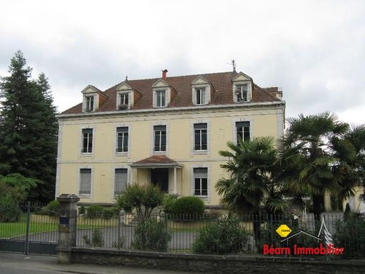 Residential complexes in Salies-de-Béarn, Pyrénées-Atlantiques