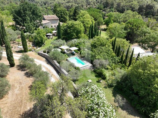 Luxury home in Gordes, Vaucluse