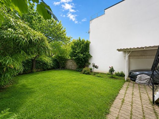 Luxury home in Le Perreux-sur-Marne, Val-de-Marne