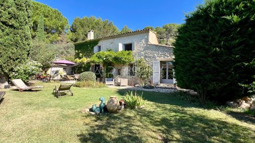 Luxus-Haus in Mérindol, Vaucluse