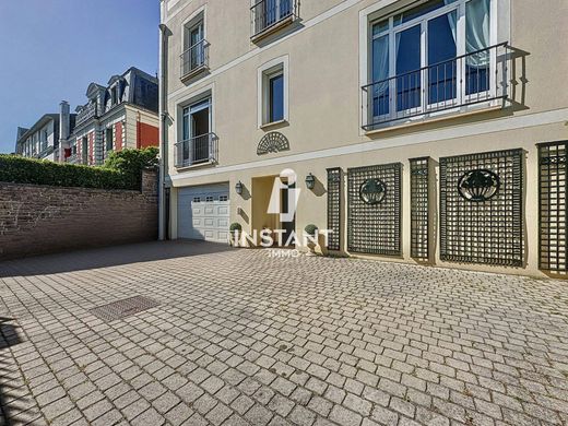 Casa di lusso a Ablon-sur-Seine, Val-de-Marne