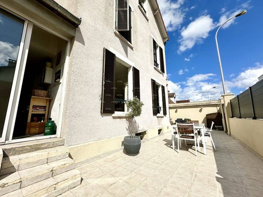 Casa di lusso a Bois-Colombes, Hauts-de-Seine