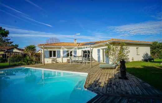 Luxury home in Le Teich, Gironde