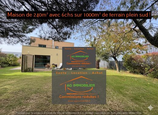 Luksusowy dom w La Chapelle-des-Fougeretz, Ille-et-Vilaine