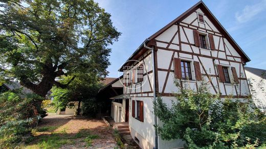 Luxe woning in Bartenheim, Haut-Rhin