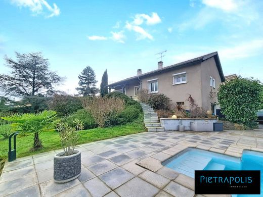 Luxury home in Dommartin, Rhône