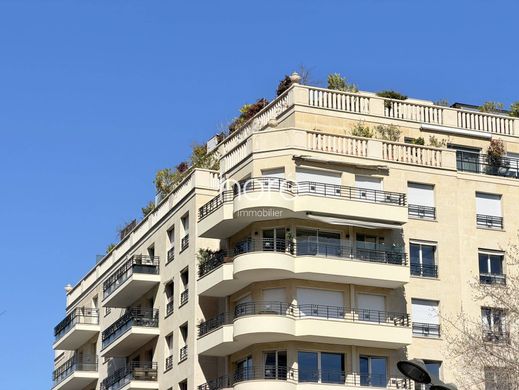Piso / Apartamento en Levallois-Perret, Altos de Sena