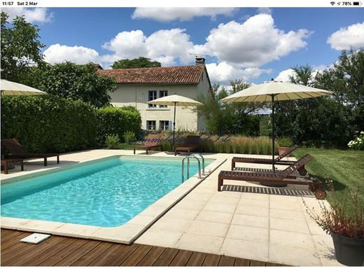 Luxury home in Verteillac, Dordogne