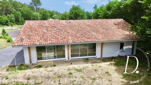 Luxury home in Vielle-Saint-Girons, Landes