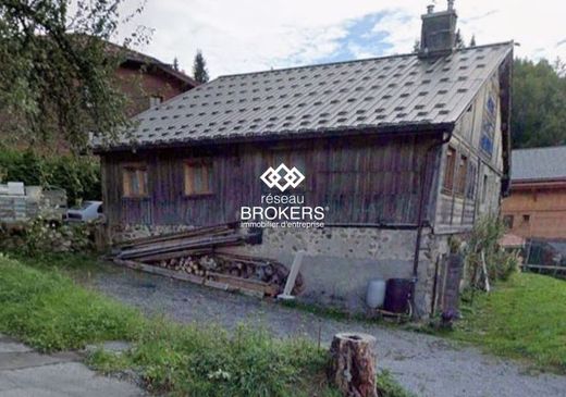 Complexes résidentiels à Arâches-la-Frasse, Haute-Savoie