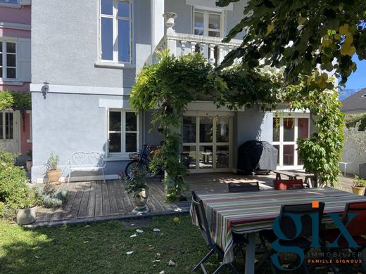 Luksusowy dom w La Tronche, Isère