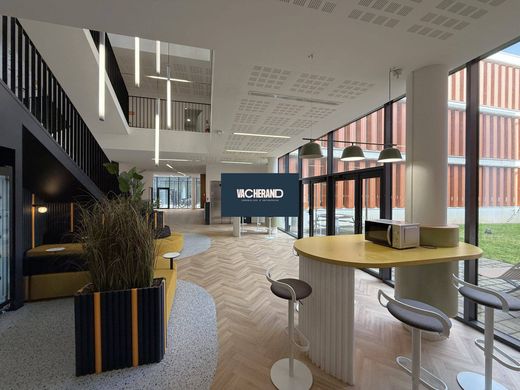 ‏משרד ב  ליל, North