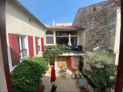 Luxus-Haus in Eyragues, Bouches-du-Rhône