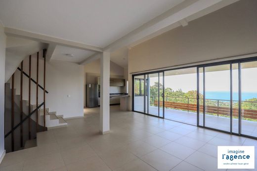 Luxury home in Faa'a, Îles du Vent