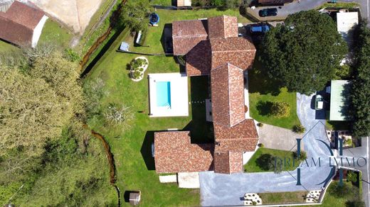 Luxury home in Mées, Landes