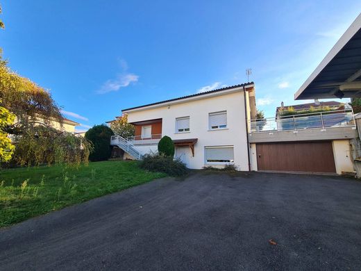 Luxe woning in Saint-Étienne, Loire