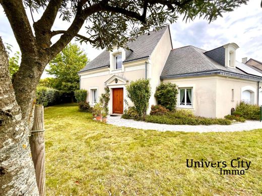 Luxus-Haus in Sainte-Gemmes-sur-Loire, Maine-et-Loire