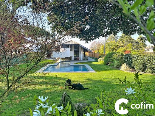 Luxury home in Tarbes, Hautes-Pyrénées