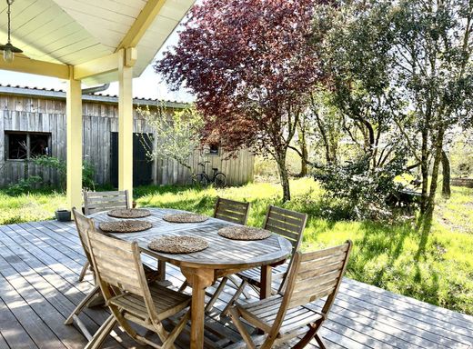 Luxury home in Gujan-Mestras, Gironde