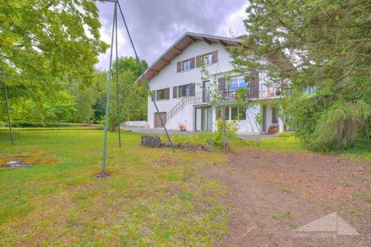 Luxury home in Gex, Ain