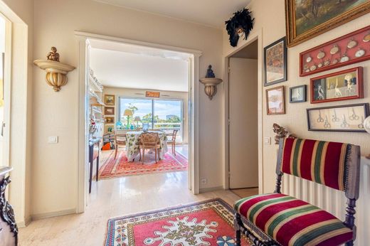 Apartment in Bordeaux, Gironde