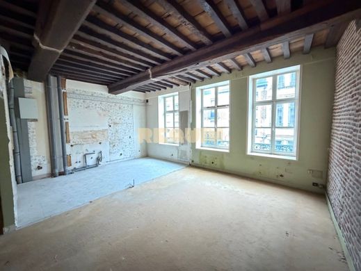 Apartment / Etagenwohnung in Lille, Nord