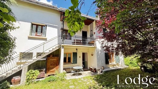 Luxury home in Villar-Saint-Pancrace, Hautes-Alpes