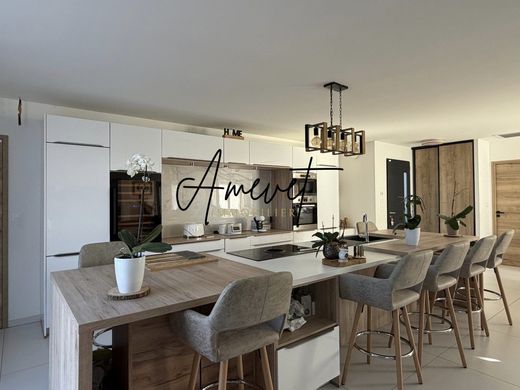 Luksusowy dom w Châteauneuf-de-Gadagne, Vaucluse