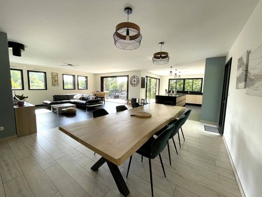 منزل ﻓﻲ Ressons-sur-Matz, Oise