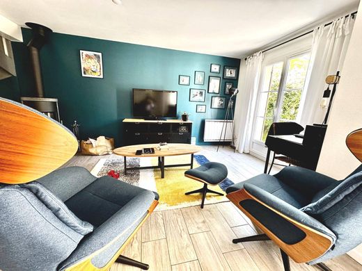 منزل ﻓﻲ Guyancourt, Yvelines