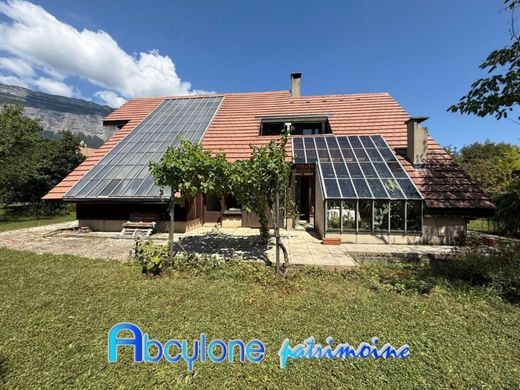 Casa de lujo en Montbonnot-Saint-Martin, Isere